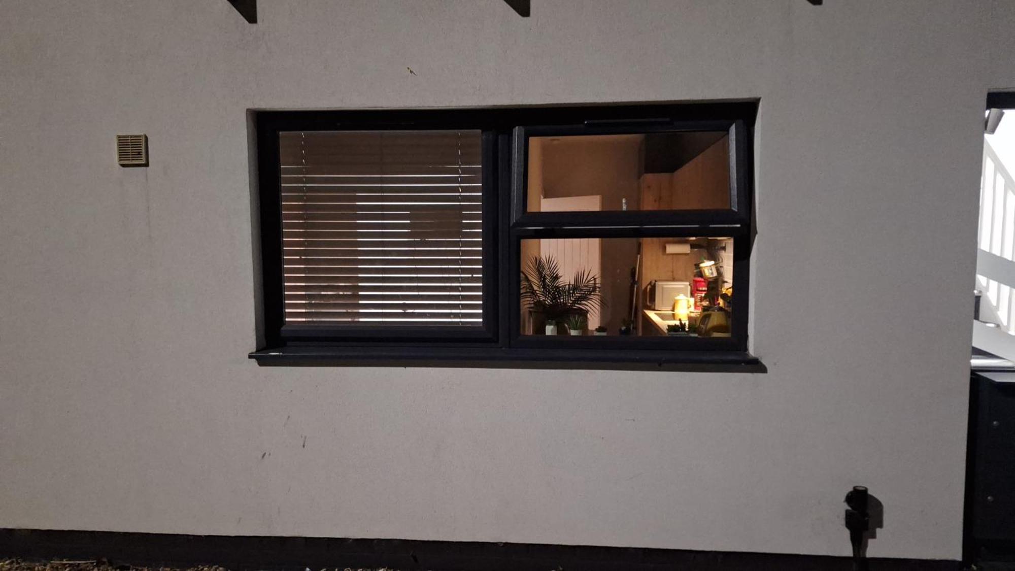 Budget Single Room Only For One Adult - Shared Flat Northolt  Экстерьер фото